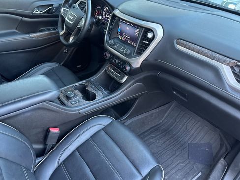 Used 2023 GMC Acadia Denali w/ Black Diamond Edition image 19