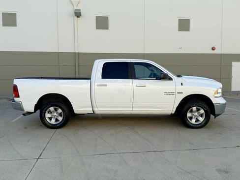 Used 2018 RAM 1500 Classic SLT image 4