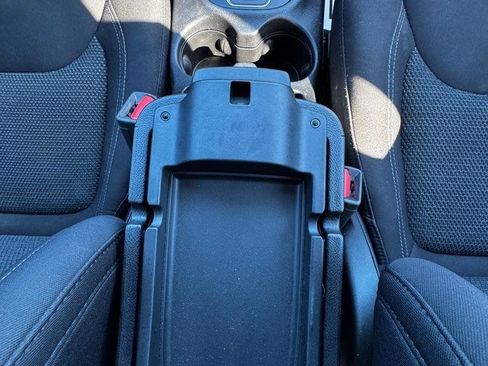 Used 2020 Jeep Cherokee Latitude image 24