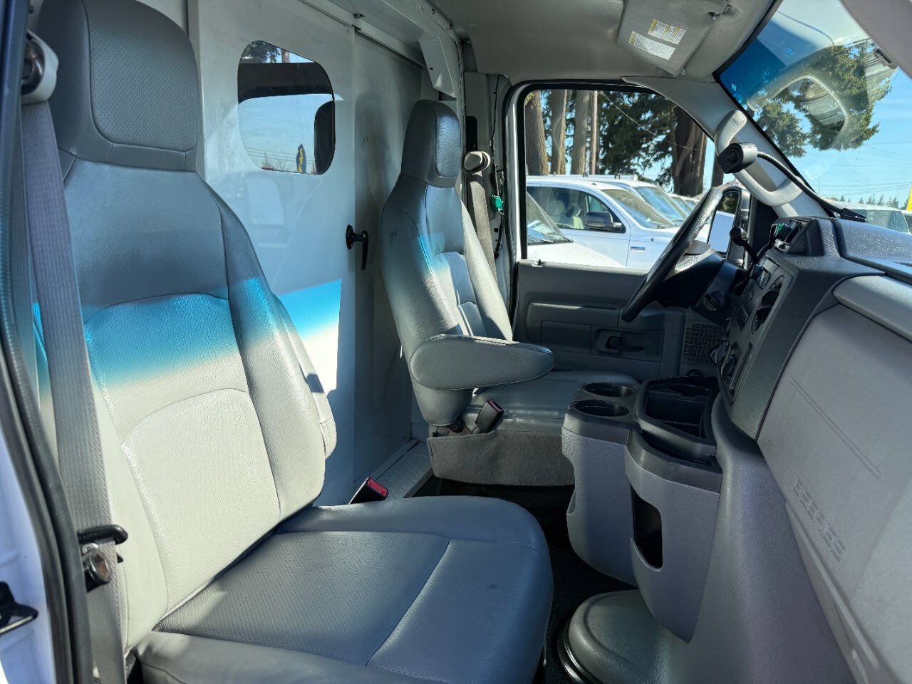 Used 2013 Ford E-350 and Econoline 350 Super Duty RWD image 39