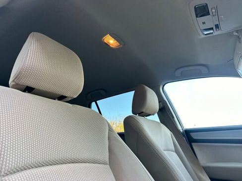 Used 2018 Subaru Outback 2.5i Premium image 20