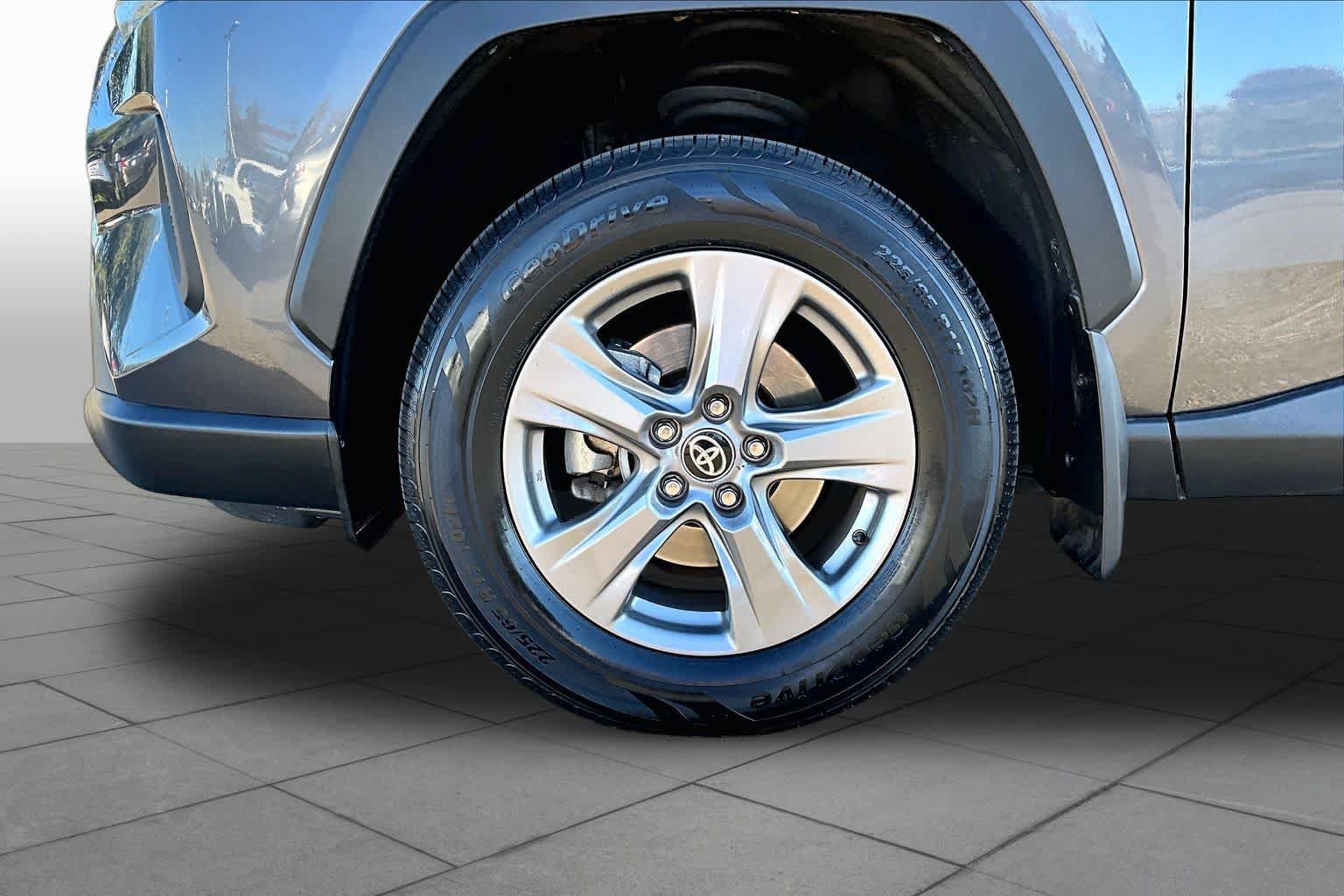 Certified 2024 Toyota RAV4 XLE w/ Convenience Package AWD/4WD image 10