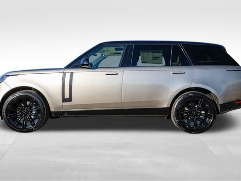 New 2026 Land Rover Range Rover Long Wheelbase SE image 8