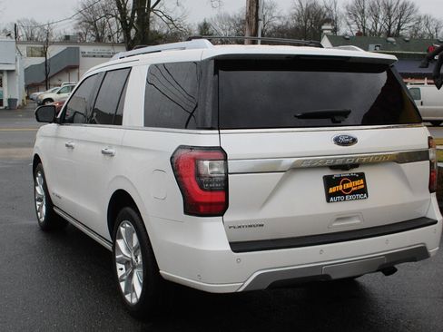 Used 2018 Ford Expedition Platinum image 2