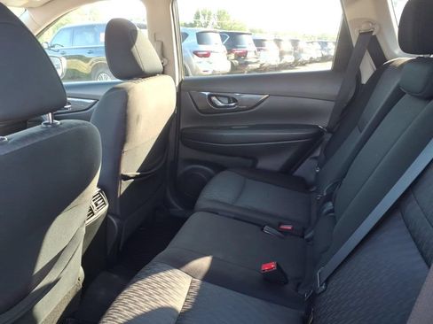 Used 2020 Nissan Rogue SV AWD/4WD image 6