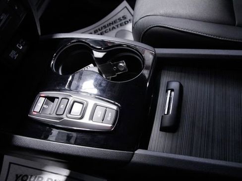 Certified 2022 Honda Pilot Touring image 33