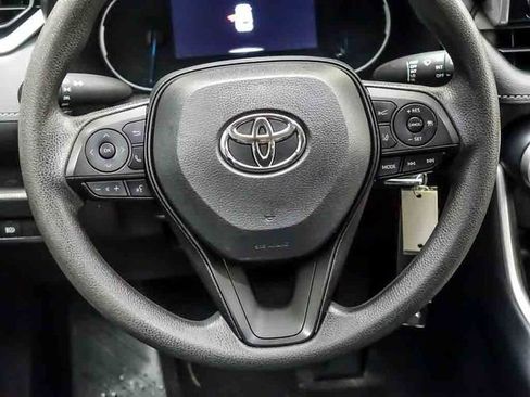 Used 2023 Toyota RAV4 LE AWD/4WD image 14