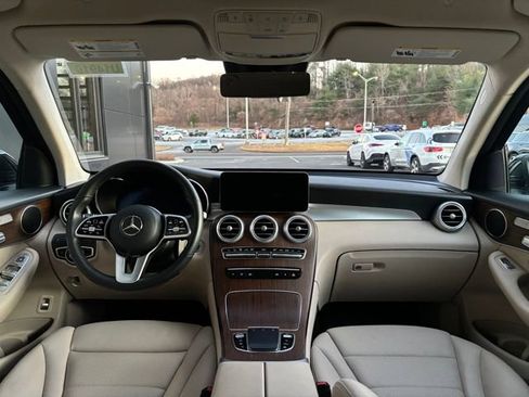 Certified 2022 Mercedes-Benz GLC 300 GLC 300 image 25