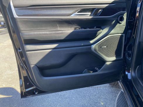 Used 2022 Jeep Wagoneer Series I image 20