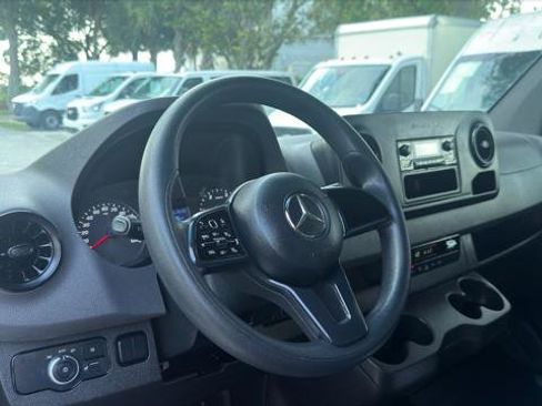 Used 2023 Mercedes-Benz Sprinter 2500 image 17