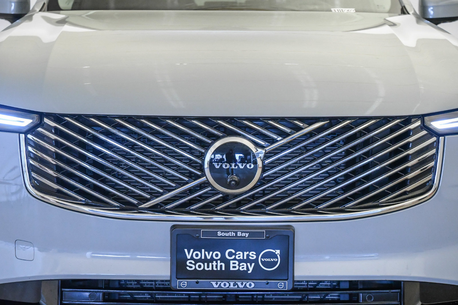 Certified 2026 Volvo XC90 B6 Plus AWD/4WD image 7