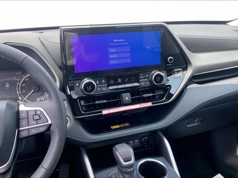 New 2026 Toyota Highlander XLE AWD/4WD image 9