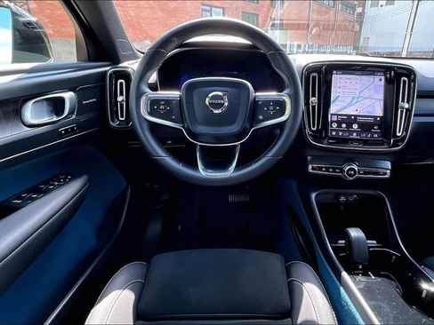 Certified 2023 Volvo C40 P8 Recharge Ultimate w/ Protection Package Premier AWD/4WD image 7