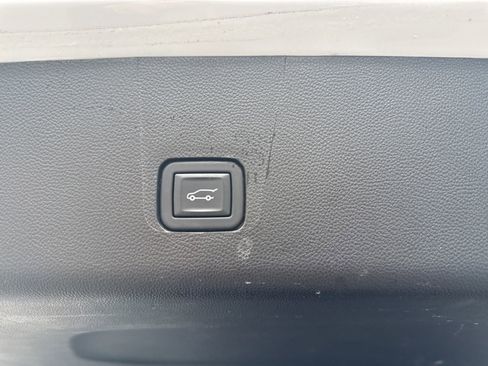 Used 2023 Chevrolet Traverse RS AWD/4WD image 15