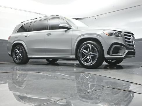 Certified 2026 Mercedes-Benz GLS 450 4MATIC image 41