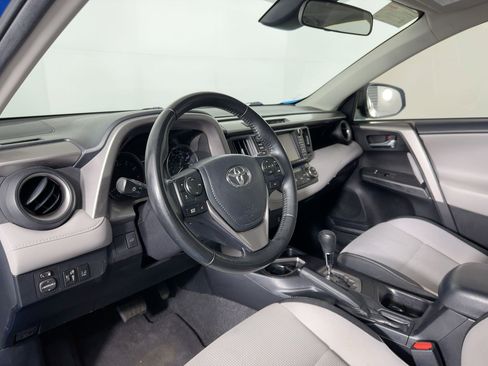 Used 2017 Toyota RAV4 XLE image 4