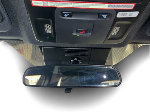 Used 2025 Toyota Camry SE image 25