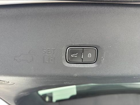 Used 2025 Ford Expedition Max Platinum AWD/4WD image 15