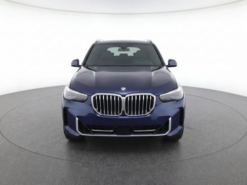 Used 2026 BMW X5 xDrive50e w/ Premium Package AWD/4WD image 4