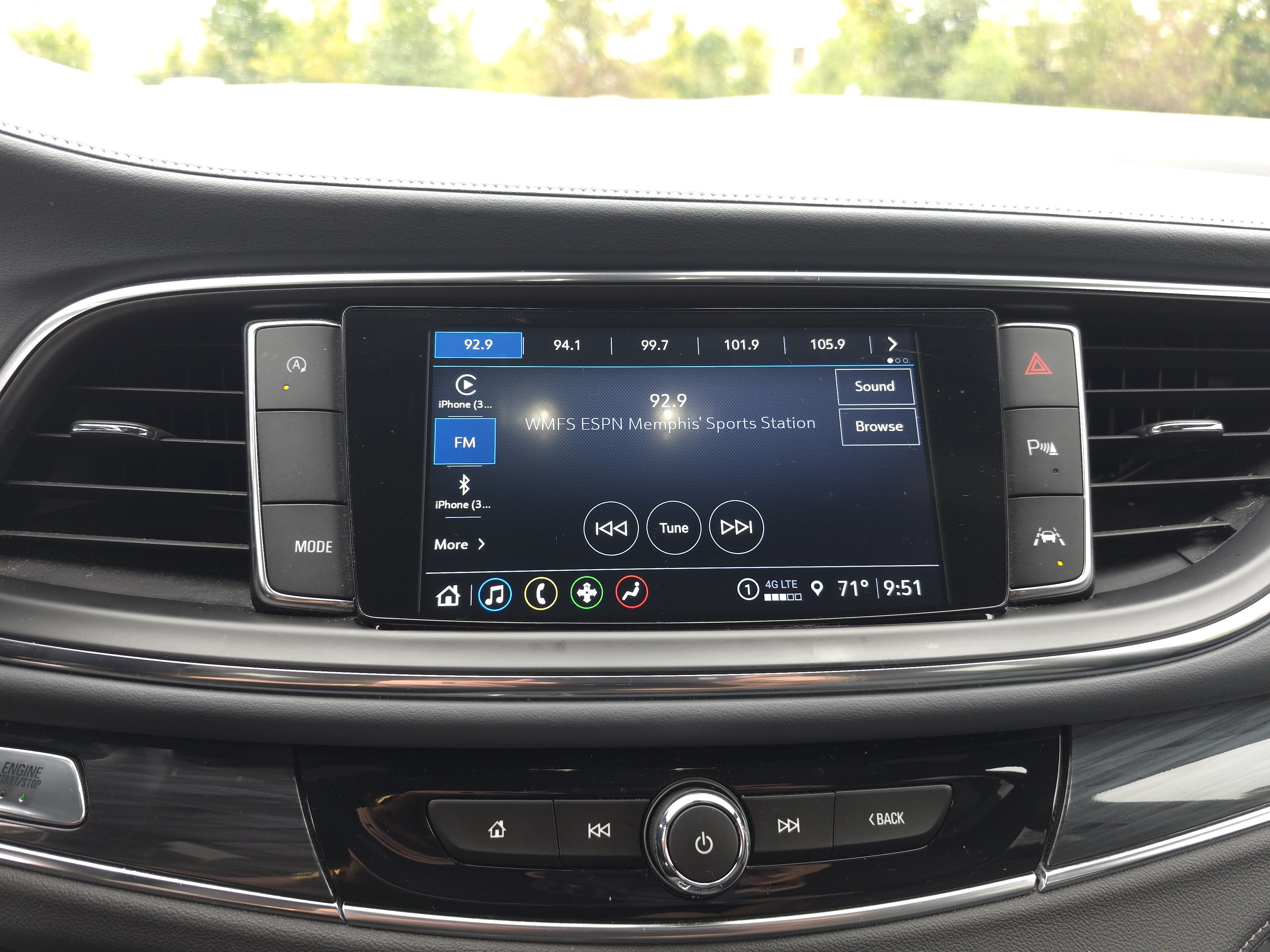 Used 2023 Buick Enclave Essence w/ Experience Buick Package FWD image 13