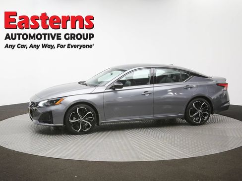 Used 2023 Nissan Altima 2.5 SR FWD image 57