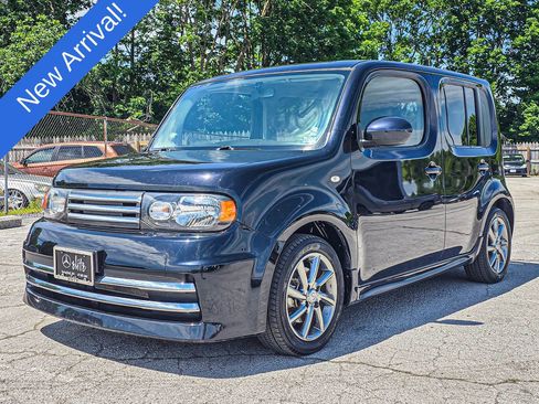 Used 2011 Nissan Cube 1.8 S Krom Edition w/ Interior Designer Pkg FWD image 3