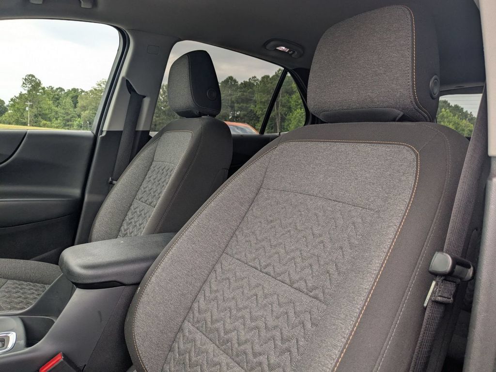 Used 2024 Chevrolet Equinox LT AWD/4WD image 15