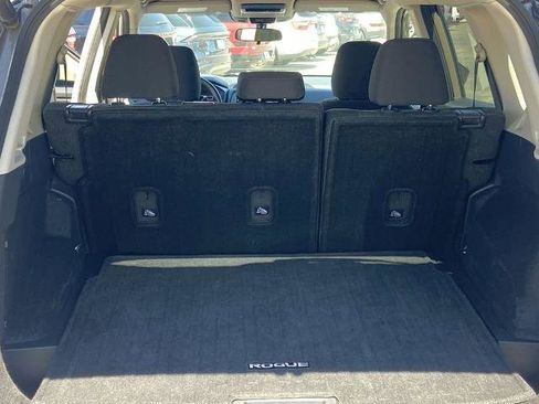 Used 2025 Nissan Rogue SV image 21