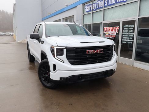 New 2026 GMC Sierra 1500 Elevation w/ LPO, Elevation Black Package AWD/4WD image 41