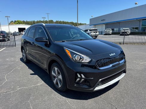Used 2022 Kia Niro LX image 4