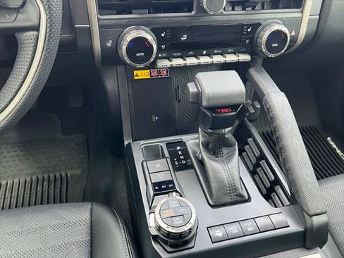 Certified 2024 Toyota Tacoma TRD Off-Road w/ TRD Off Road Premium Package AWD/4WD image 21