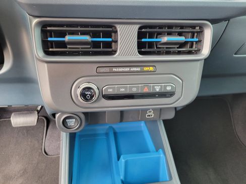 New 2025 Ford Maverick XLT w/ Equipment Group 301A image 18