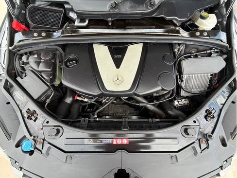 Used 2011 Mercedes-Benz R 350 BlueTEC 4MATIC image 33