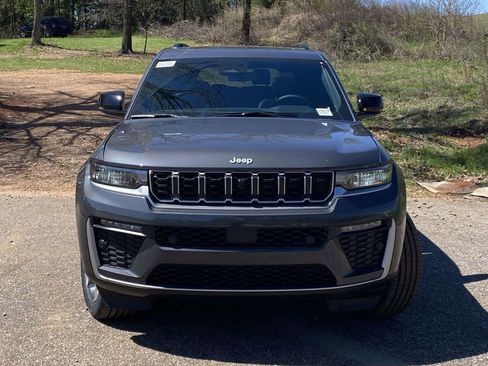 New 2026 Jeep Grand Cherokee L Limited w/ Luxury Tech Group II RWD image 27