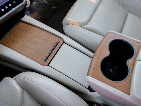 Used 2021 Tesla Model X Long Range image 30