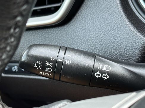 Used 2016 Nissan Rogue SL w/ SL Premium Package image 39