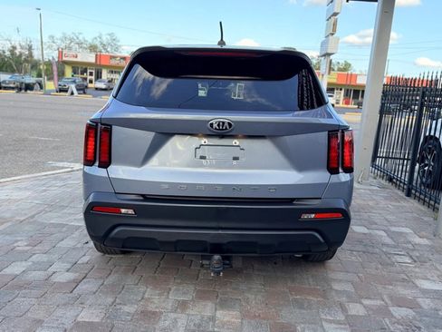 Used 2021 Kia Sorento LX image 8