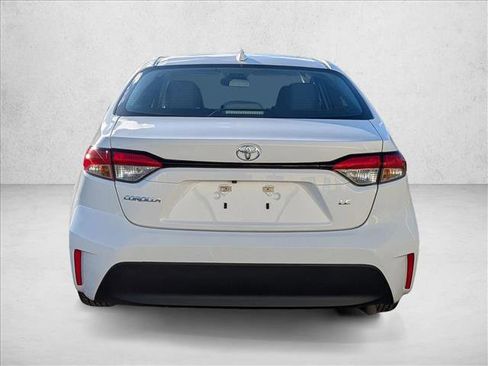 Used 2023 Toyota Corolla LE image 6