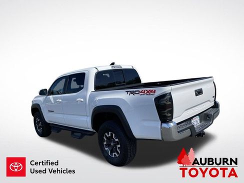 Certified 2022 Toyota Tacoma TRD Off-Road AWD/4WD image 6