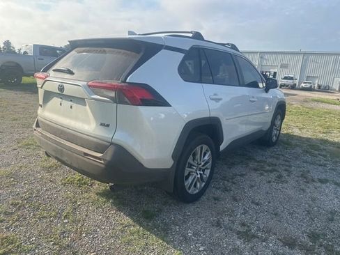 Used 2025 Toyota RAV4 XLE Premium FWD image 4