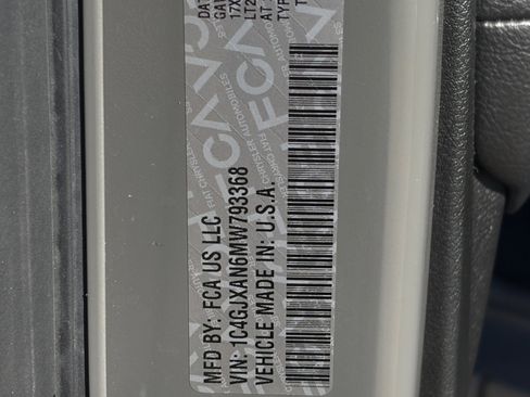 Used 2021 Jeep Wrangler Willys AWD/4WD image 31
