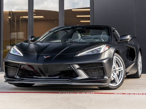 Used 2024 Chevrolet Corvette Stingray Premium Conv w/ Z51 Performance Package RWD image 1