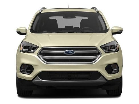 Used 2017 Ford Escape Titanium image 4