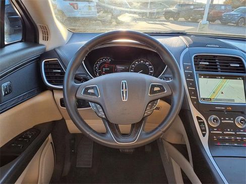 Used 2017 Lincoln MKX Select w/ Select Plus Package image 10