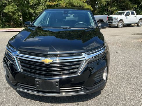 Used 2024 Chevrolet Equinox LT image 3