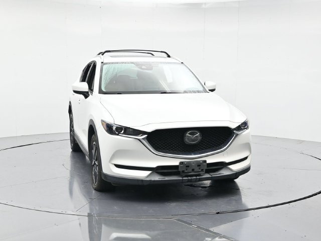 Used 2018 MAZDA CX-5 Touring w/ Preferred Equipment Package FWD image 4