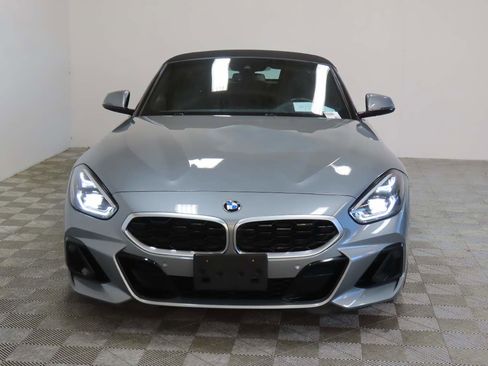 Used 2025 BMW Z4 sDrive30i image 2