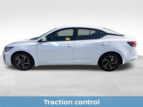 Used 2025 Nissan Sentra SV FWD image 13