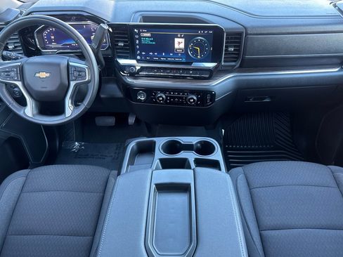 Used 2024 Chevrolet Silverado 1500 LT image 16