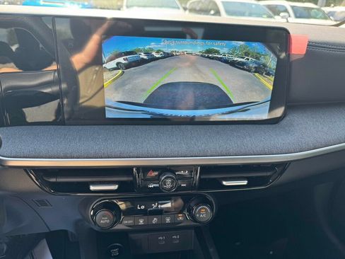 Used 2026 Nissan Kicks SV FWD image 6